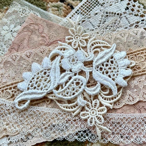 Antique Lace/Trim Snippets/OLD Vintage - French & Needle Lace, Crochet, Venetian, etc No Synthetics Approx. 85-125 Old/Texture bag Victorian