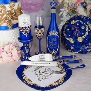 royal blue quinceanera decorations, blue gold quince anos,  royal blue quinceanera glasses, royal blue quinceanera knife set