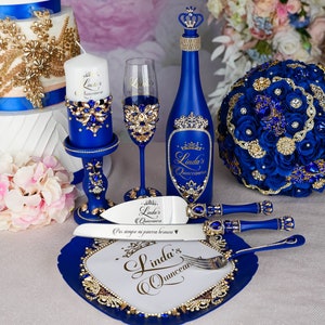 royal blue sweet 16 decorations, blue gold sweet 16 cake, royal blue sweet 16 glasses