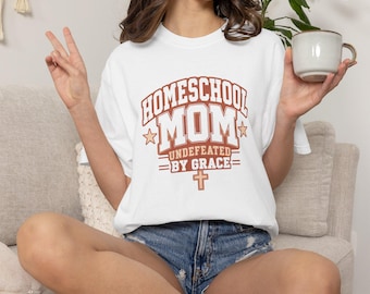 Unbesiegt durch Gnade Shirt - christliche Mutter Shirt Homeschool Mom Komfort Farben T-Shirt Geschenk für sie