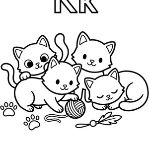 Puede incluir: Una p&aacute;gina para colorear en blanco y negro con las letras may&uacute;sculas y min&uacute;sculas Kk en la parte superior y la palabra Kittens en la parte inferior. La ilustraci&oacute;n muestra cuatro gatitos, uno jugando con un ovillo, uno durmiendo y dos sentados.