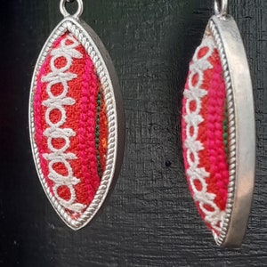 Intense colored earrings - embroidery - unique piece - free delivery - exceptional jewel - gift idea - Maison Moama