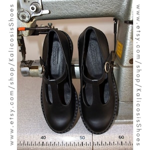 Women Shoes,T Strap Mary Janes Shoes Platform,Leather Shoes,Custom Shoes,Mary Janes,Vintage Shoes,Black Leather Flats,Dress Shoes Leather