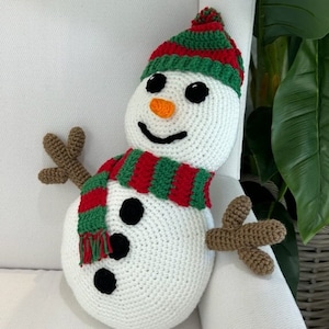 Merry Little Snowman Pillow Crochet Pattern