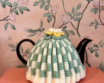 1950’s Retro Style Hand knitted Checkered Tea Cozy, Tea Cosy, Mother’s Day Gift, Gift for Tea lover, Tea pot cover, Ready Made Tea cosy,