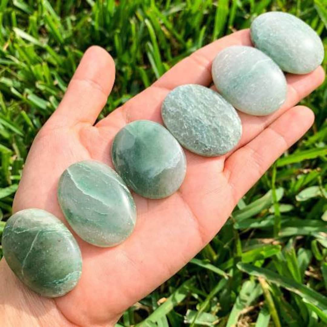 Natural Green Jade Palm Stone worry Stone Pocket Stone for Crystal