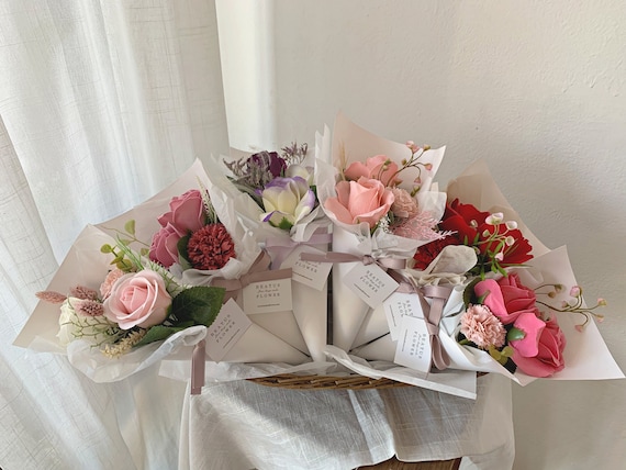 Profumo Fiori di sapone, Carino Bouquet, per regalo, compleanno, soap  flower, fiori artificiali particolare, san valentino -  Italia
