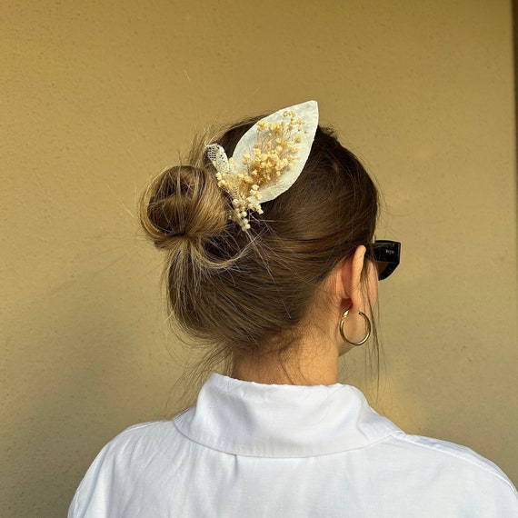 Ivory Flower & Pearl Bridal Hair Pin: Gold Wedding Headpiece  display picture 2