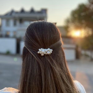 Pearl Bridal Hair Comb, Large Pearls Wedding Comb, Minimalist Pearl Bridal Hair Accessories,Silver Wedding Hair Comb image 1