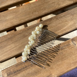 Pearl hair comb, quality pearl comb, pearl hair accessories, comb for a bun, updo comb, silver comb, wedding veil comb, bridal comb
