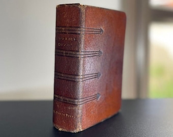 L'OFFICE DIVIN A. VAN de livro antigo 1921 pequeno couro em relevo francês