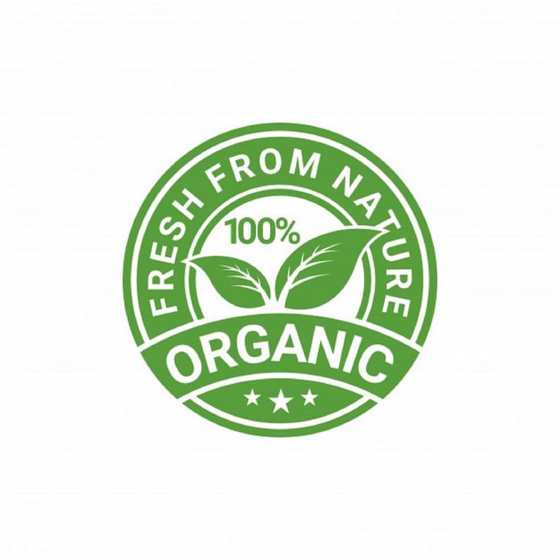 Peut inclure: &Eacute;tiquette circulaire verte avec le texte "Fresh From Nature 100% Organic" et deux feuilles vertes.