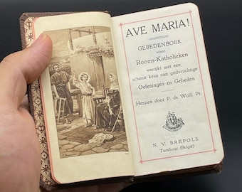 Vintage AVE MARIA Book 1947 Traditional Catholic small Embossed leather French