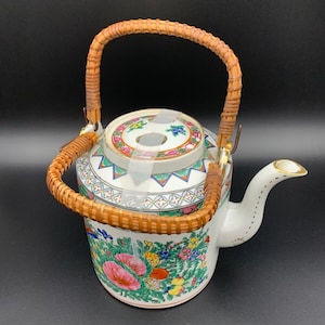 Antique Chinese Asian Signed Red Seal, Hand Painted Tea Pot Kettle Famille Rose