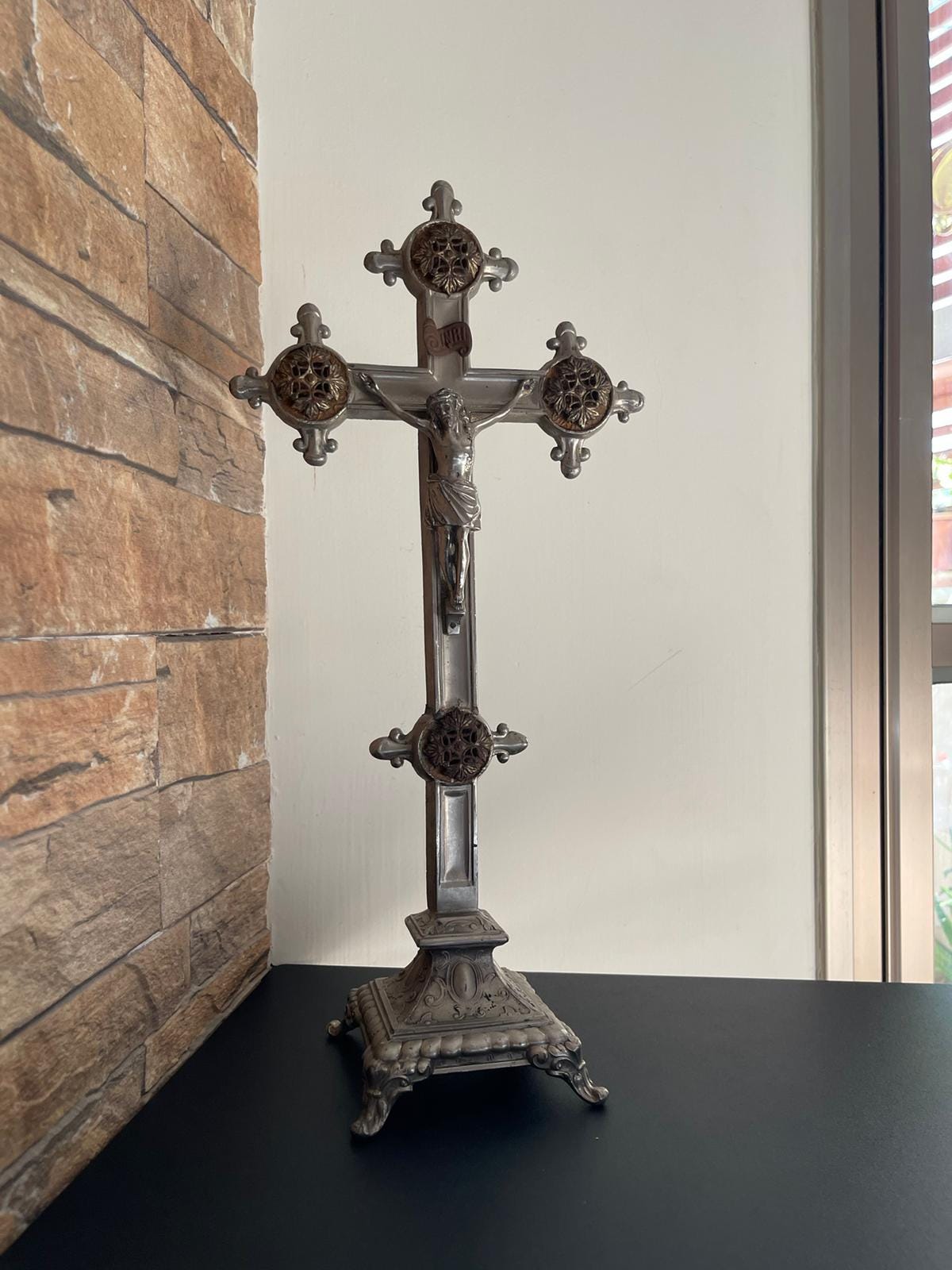 アンティークフランス製金属製十字架、イエス・キリスト教会の美術品