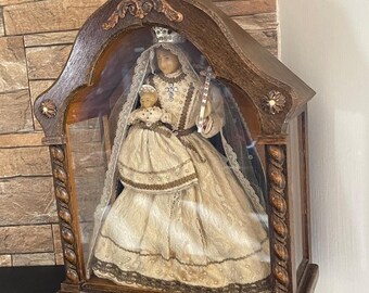 アンティークのフランス製木彫りの礼拝堂、聖母子のワックスベルベット 