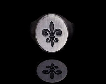 Fleur De Lis Oval Signet Ring in Sterling Silver, Medieval Style Jewelry Accessories, Men's Chevalier Ring, 925k Sterling Silver