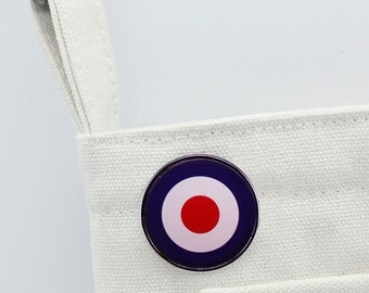 RAF/MOD target badge lapel bin large