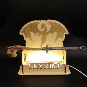 Skyrim Dragonbone Warhammer: 1/6 Scale Metal Replica - Gamer Gift