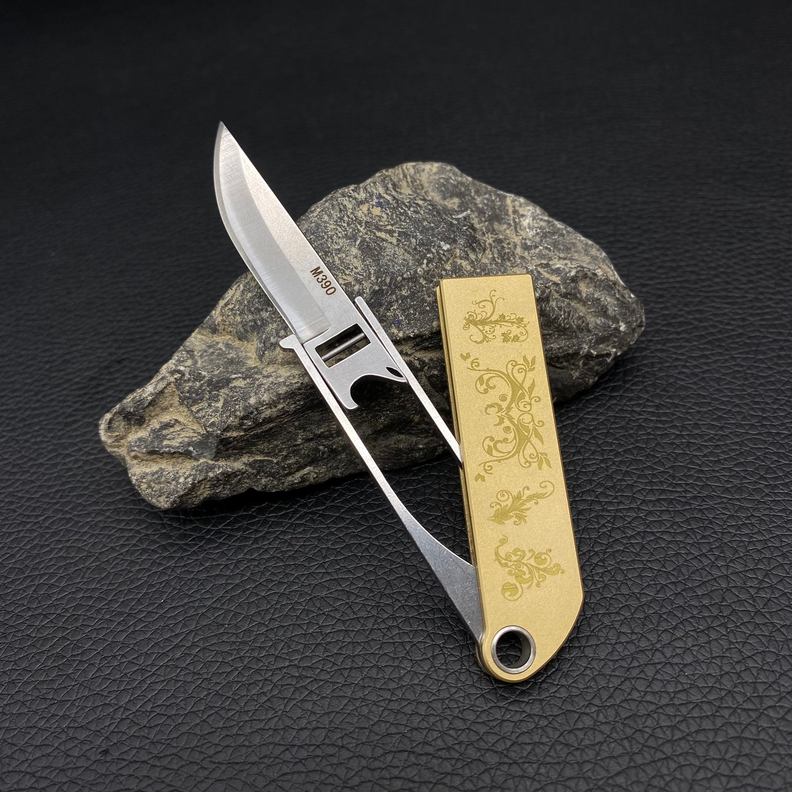 Handmade Miniature Kitchen Knife Damascus Steel Small Knife Box Package  Opener Pendant With Leather Sheath 