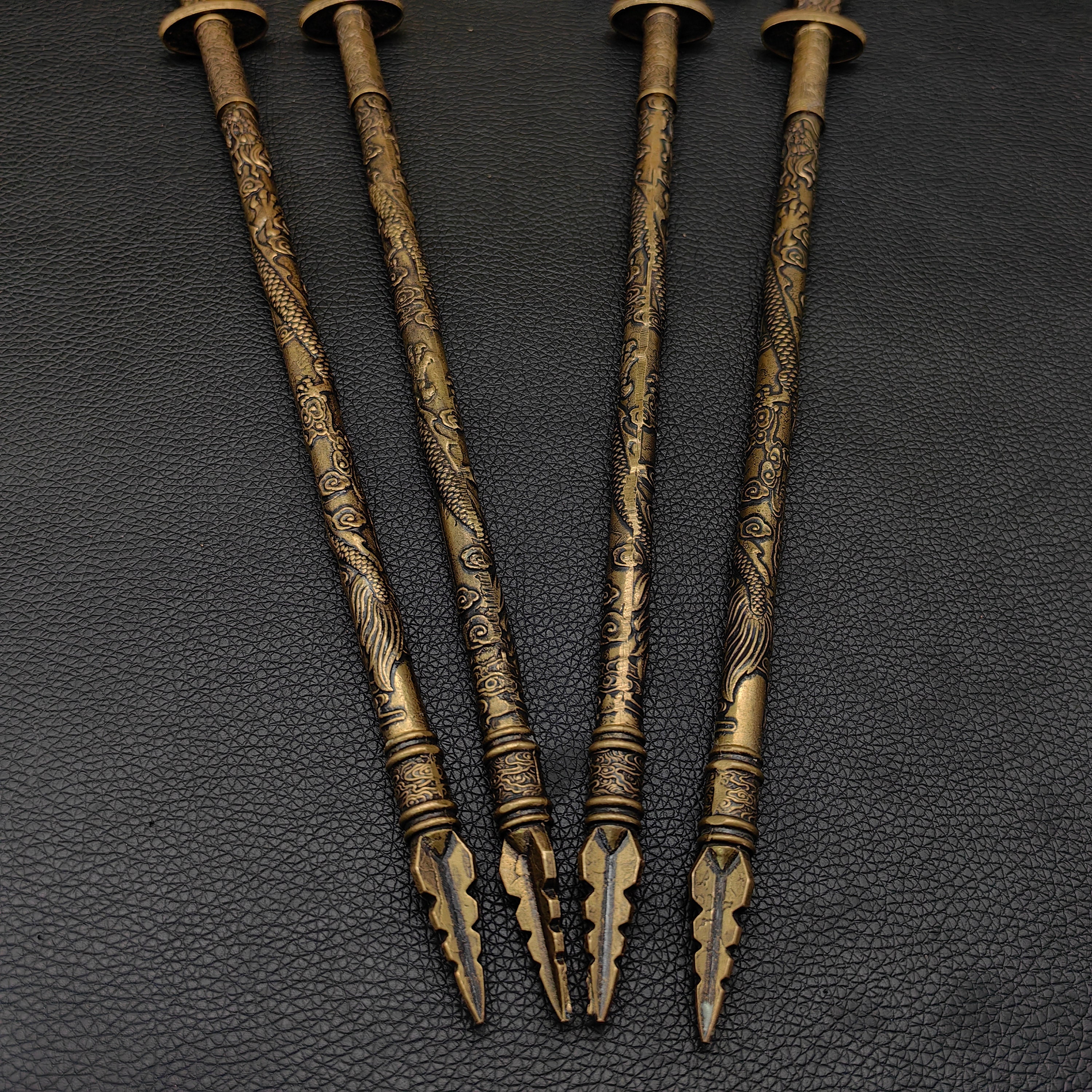 手鍛造真鍮柄槍ミニチュア趙雲槍呂布槍古代長柄武器騎兵槍小型レプリカ