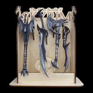 Legendariskt Skyrim Daedric-vapen Daedric-svärd Daedric-yxa Daedric-dolk Daedric-hammare Skala 1:6 Daedric-konstverk med träställ