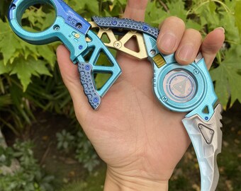 Apex Legends Universal Heirloom Frozen Claw Raptor's Claw Special Apex Legends Universal Heirloom Frozen Claw Raptor's Claw Special