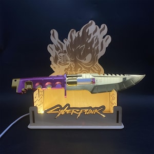 Cyberpunk Kopfjäger Messer IRL Nachtlicht Dekorative Kopfjäger Dolch Metall Replik Mit Angepasstem Holzständer