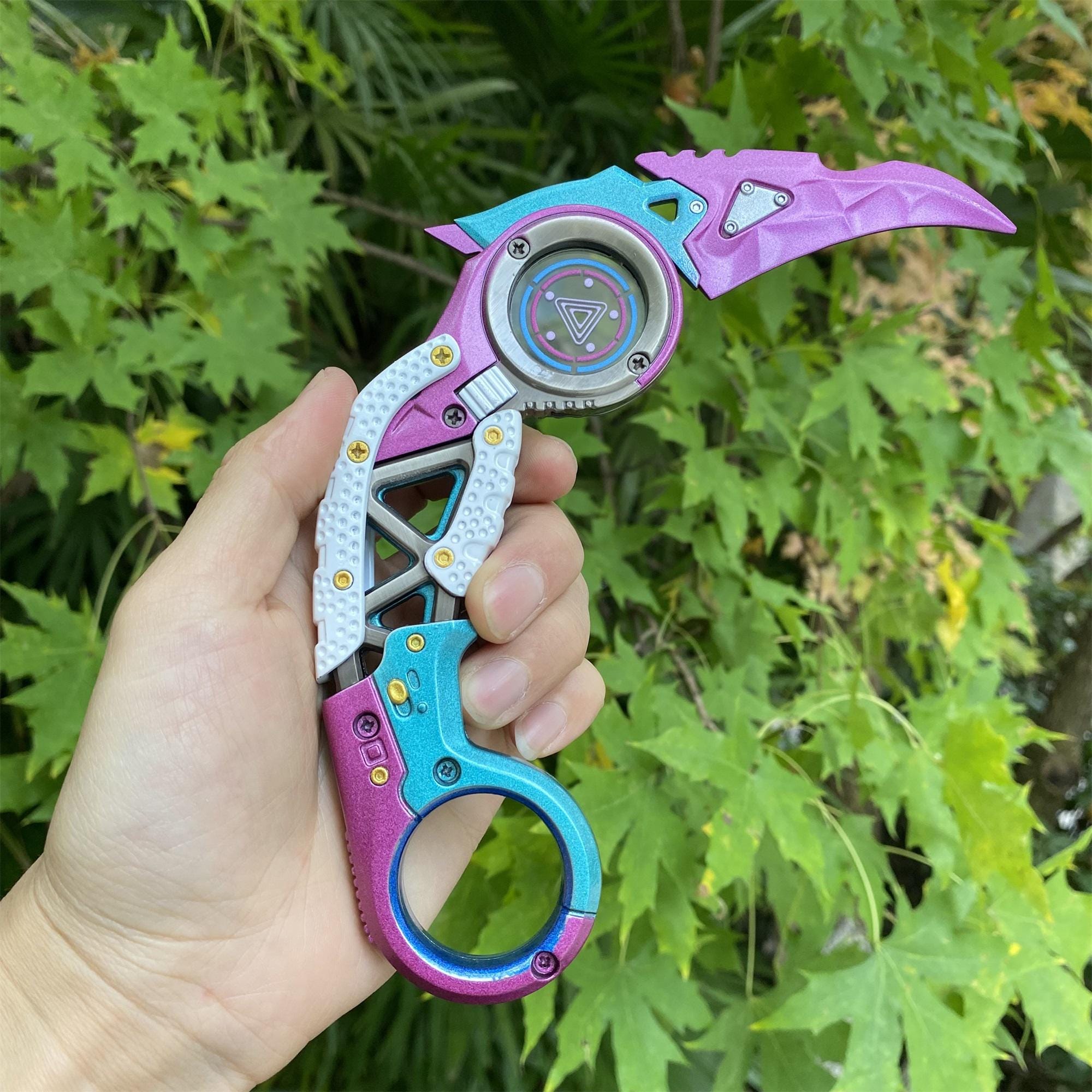 Apex Legends Universal Heirloom Raptor's Claw Metal Replica Gamer