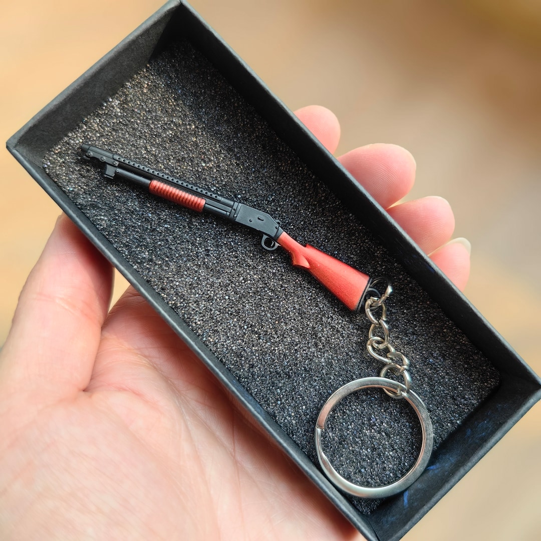 Metal S1897 Shotgun Keychain Tiny PUBG Shotgun Keychain Alloy Shotgun