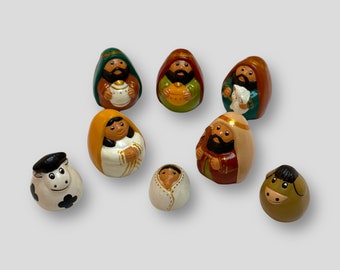 Unique beautiful Nativity Scene 8-pz Botero style hand painted ceramic