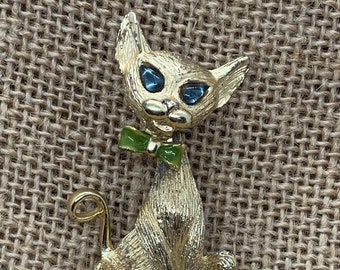 Vintage Gold Tone Cat Brooch, Vintage Cat Figurine, Kitty Brooch, Vintage Cat Pin with Bow, Birthday Gift for Mom, Wife, Mother's Days