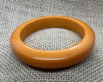 Vintage Bakelite Bangle, Chunky Butterscotch Bakelite Bangle, Orange Bangle, Birthday Gift for Mom, Wife, Girlfriend, Sister, Gift for Women