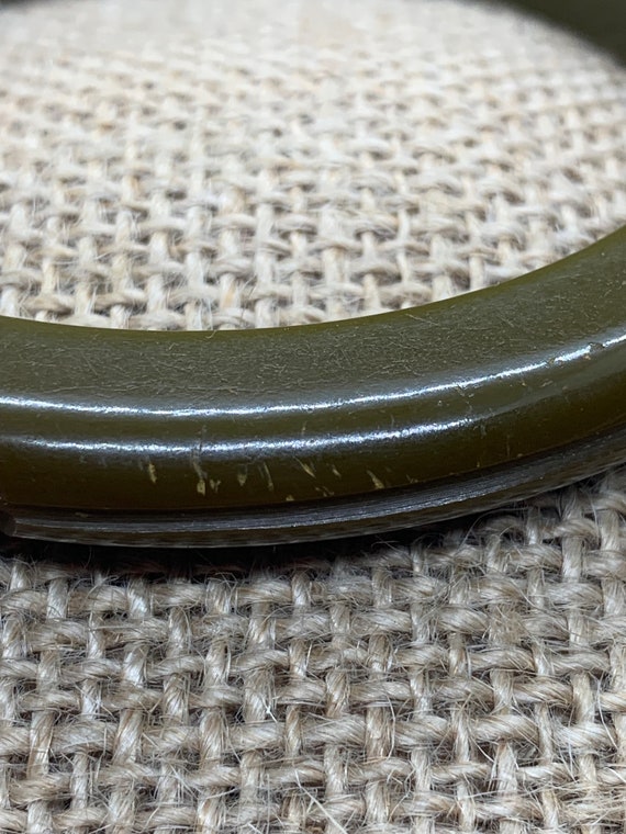 Vintage Army Green Bakelite Bangle, Green Bakelit… - image 5