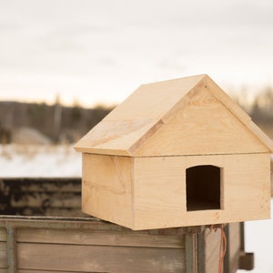 Outdoor Wood Cat or Pet House Shelter