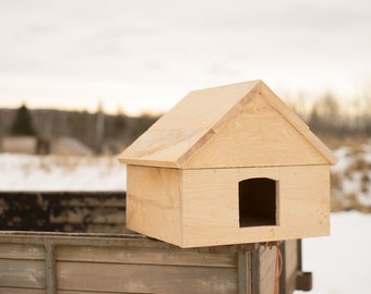 Outdoor Wood Cat or Pet House Shelter