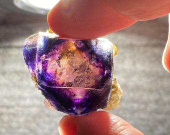 内モンゴル産ファントムフローライト結晶、銀都鉱山産フローライト鉱物