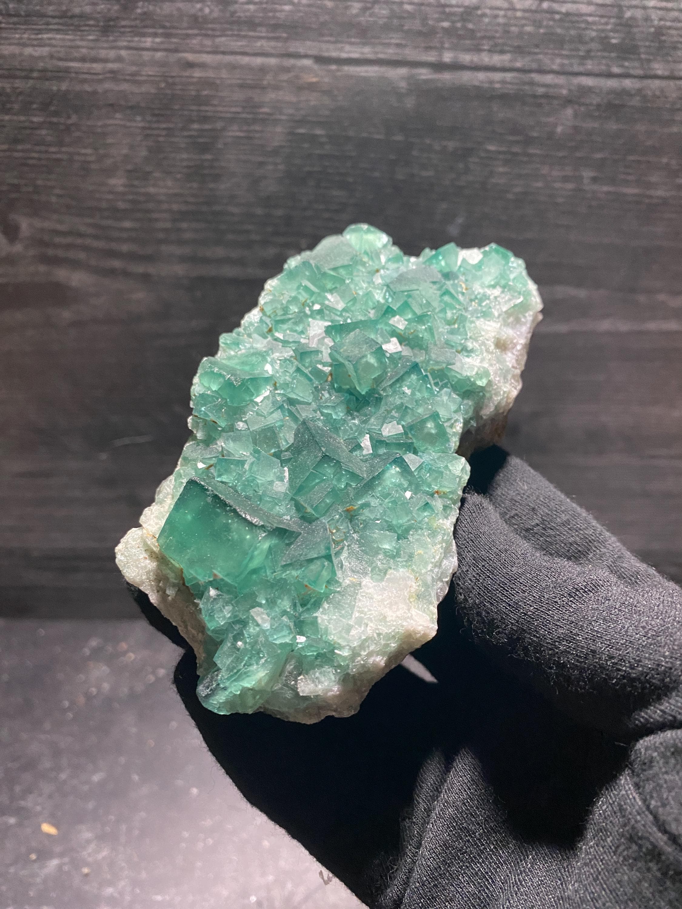 翡翠エッグ　3個 YGX Yaogangxian Large Emerald Green Fluorite Crystals Cubes on