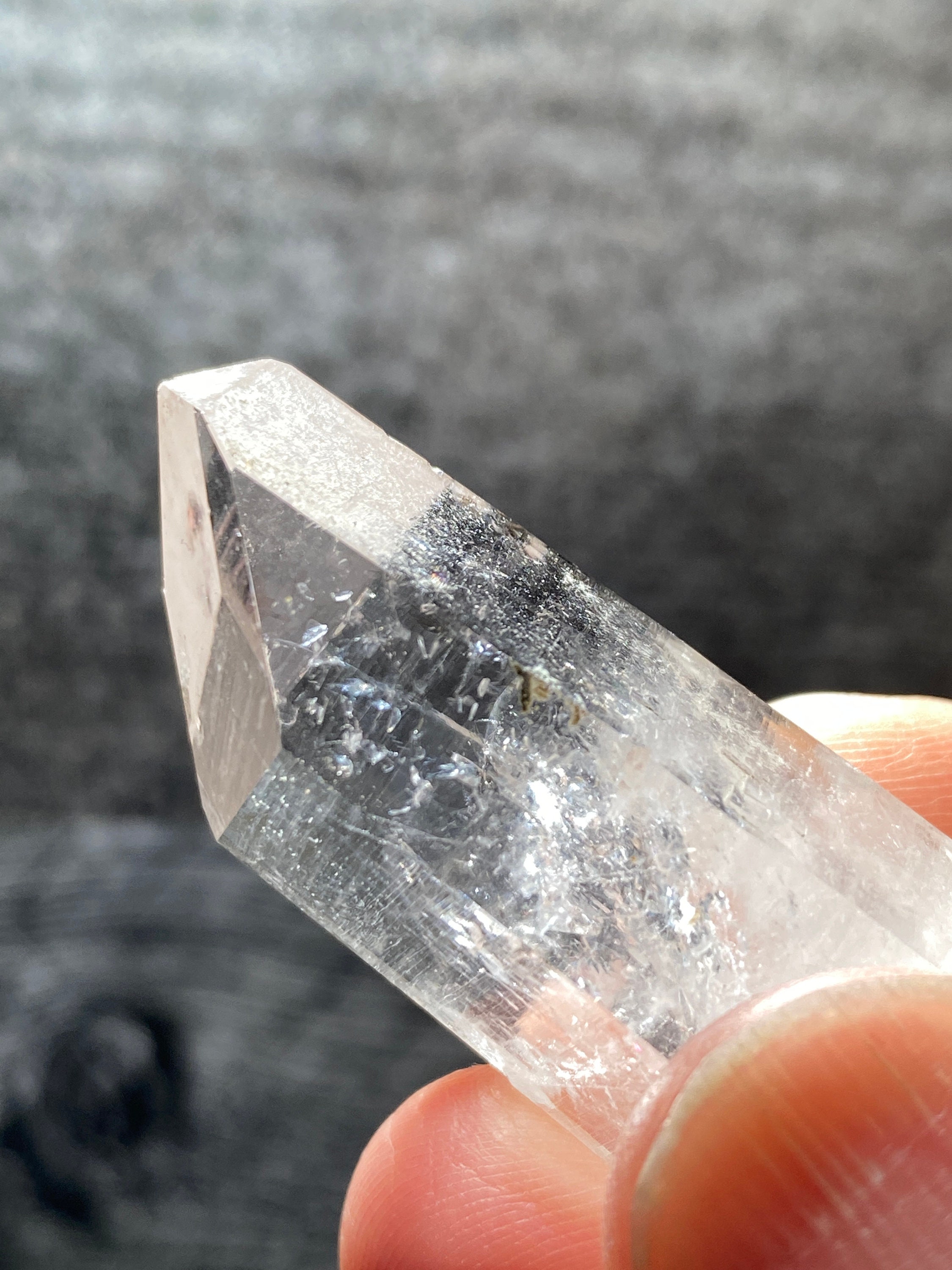 ナミビア Goboboseb クォーツ(水晶) Beautiful Goboboseb Namibia Crystal Quartz Point With Smokey