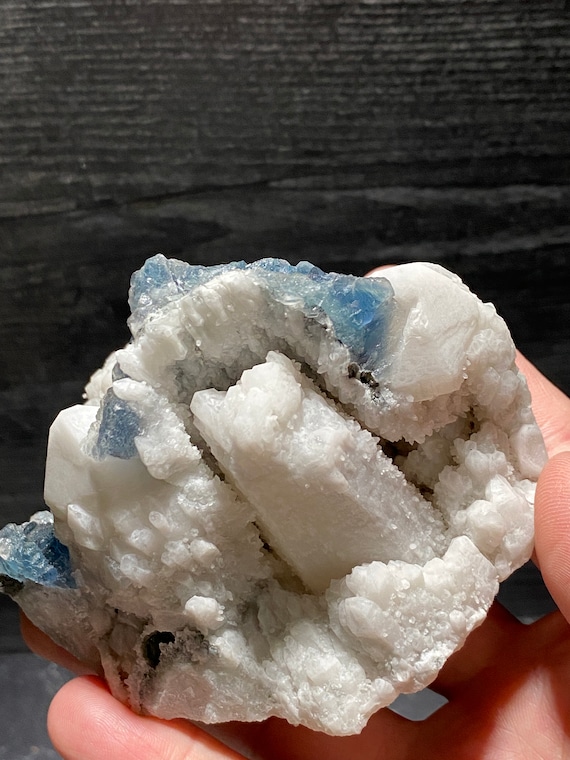 【鉱物商店】水晶、内モンゴル産 驚くほど希少な内モンゴル産黄岡梁産ホワイトキャンドルクォーツ結晶