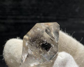 ハーキマーダイヤモンド型水晶 - 両端にセピオライトが入った