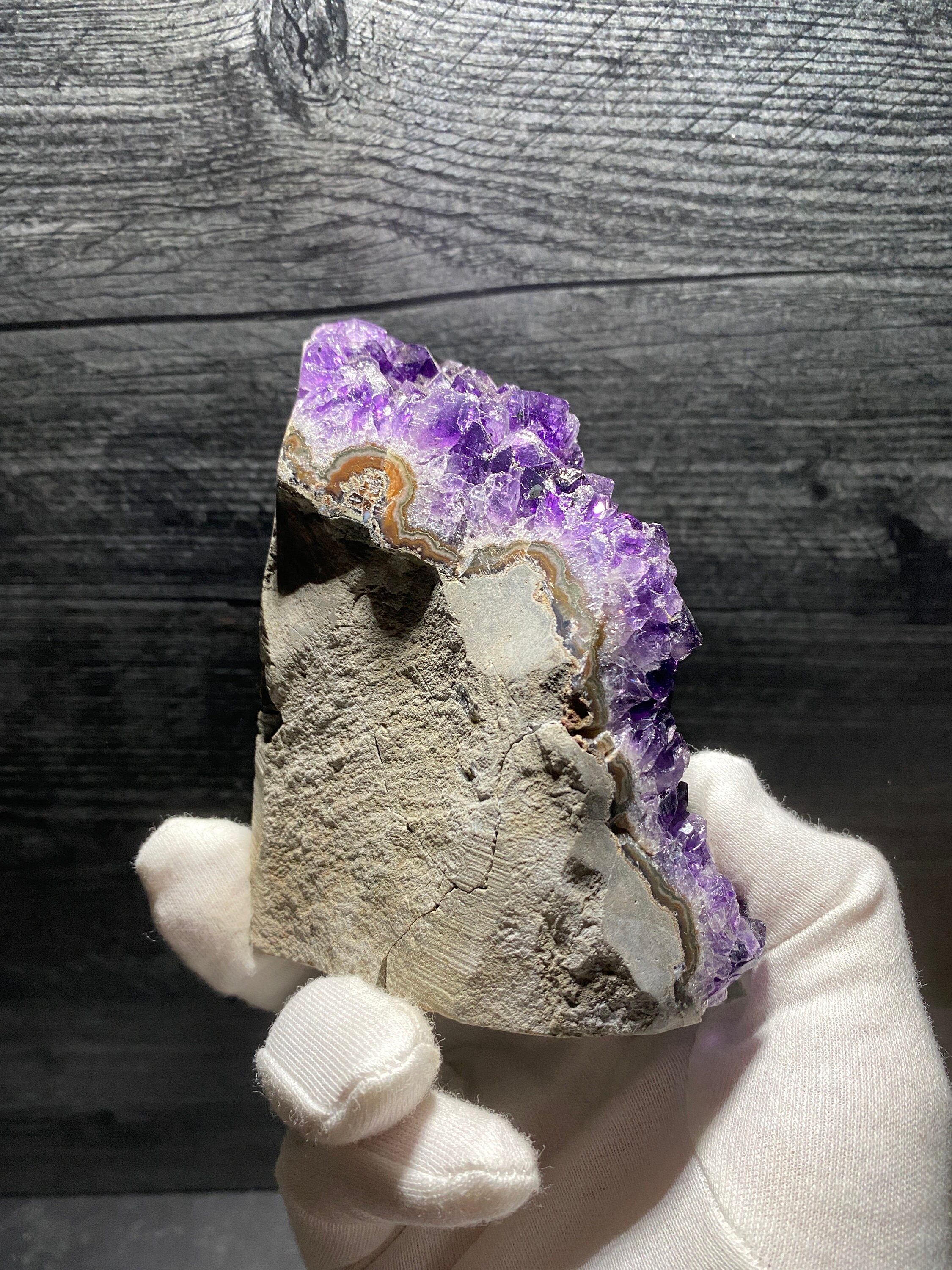 高品質の深みのある紫色のクォーツ、ヴァールアメジストジオード