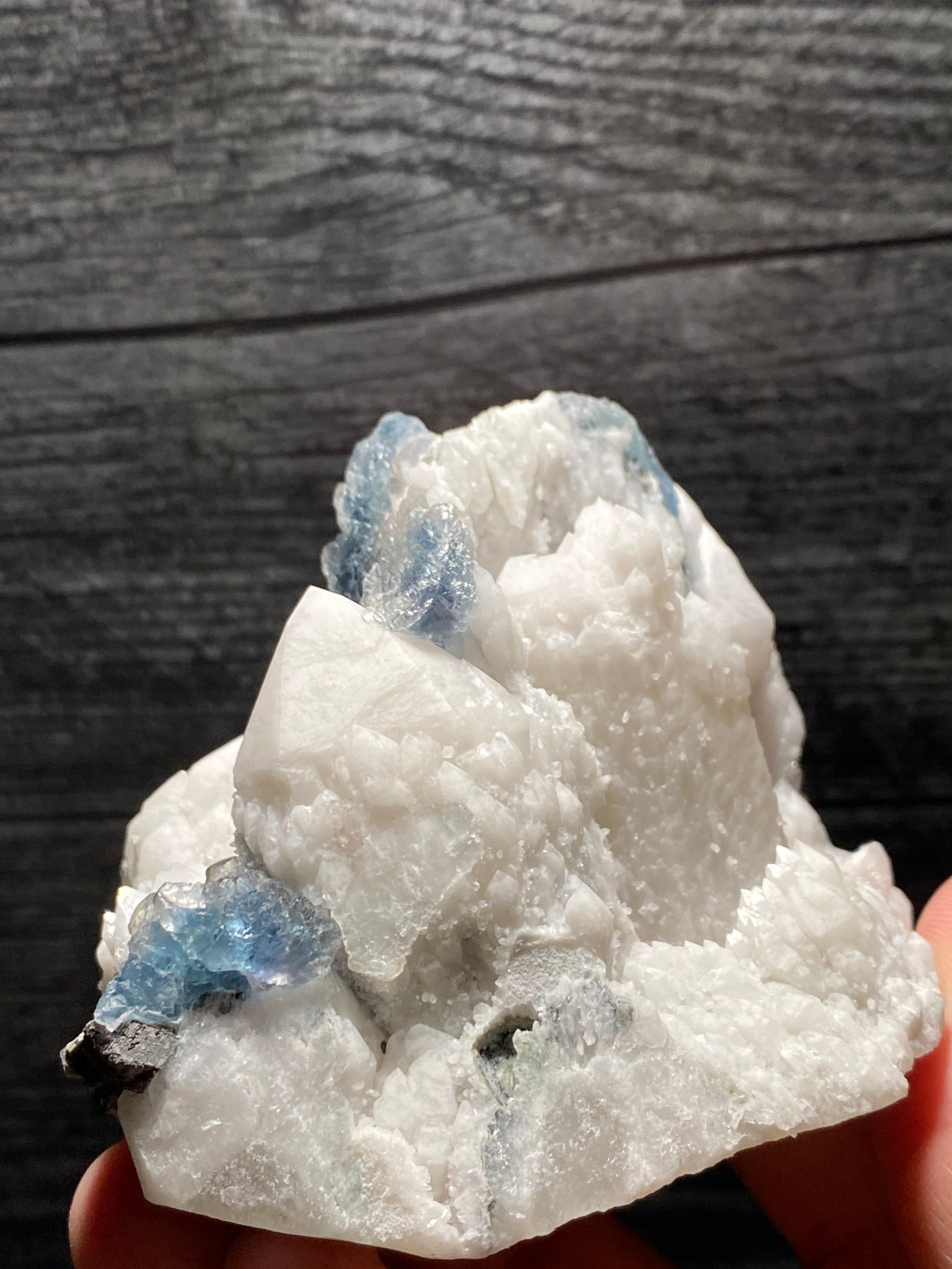 黄岡梁産ホワイトキャンドルクォーツとライトブルーフローライト