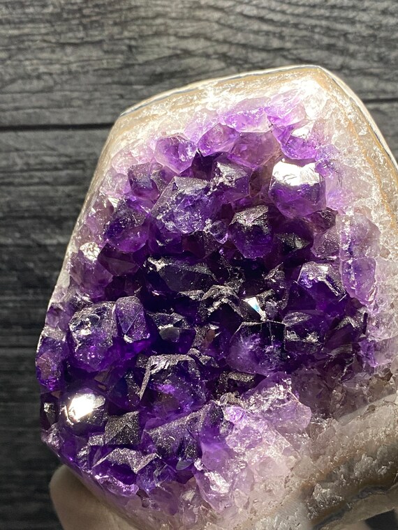 アメジストジオード 紫色 結晶 Amazon.co.jp: 天然アメジストジオード洞窟 - 約35ポンド、 アメジスト