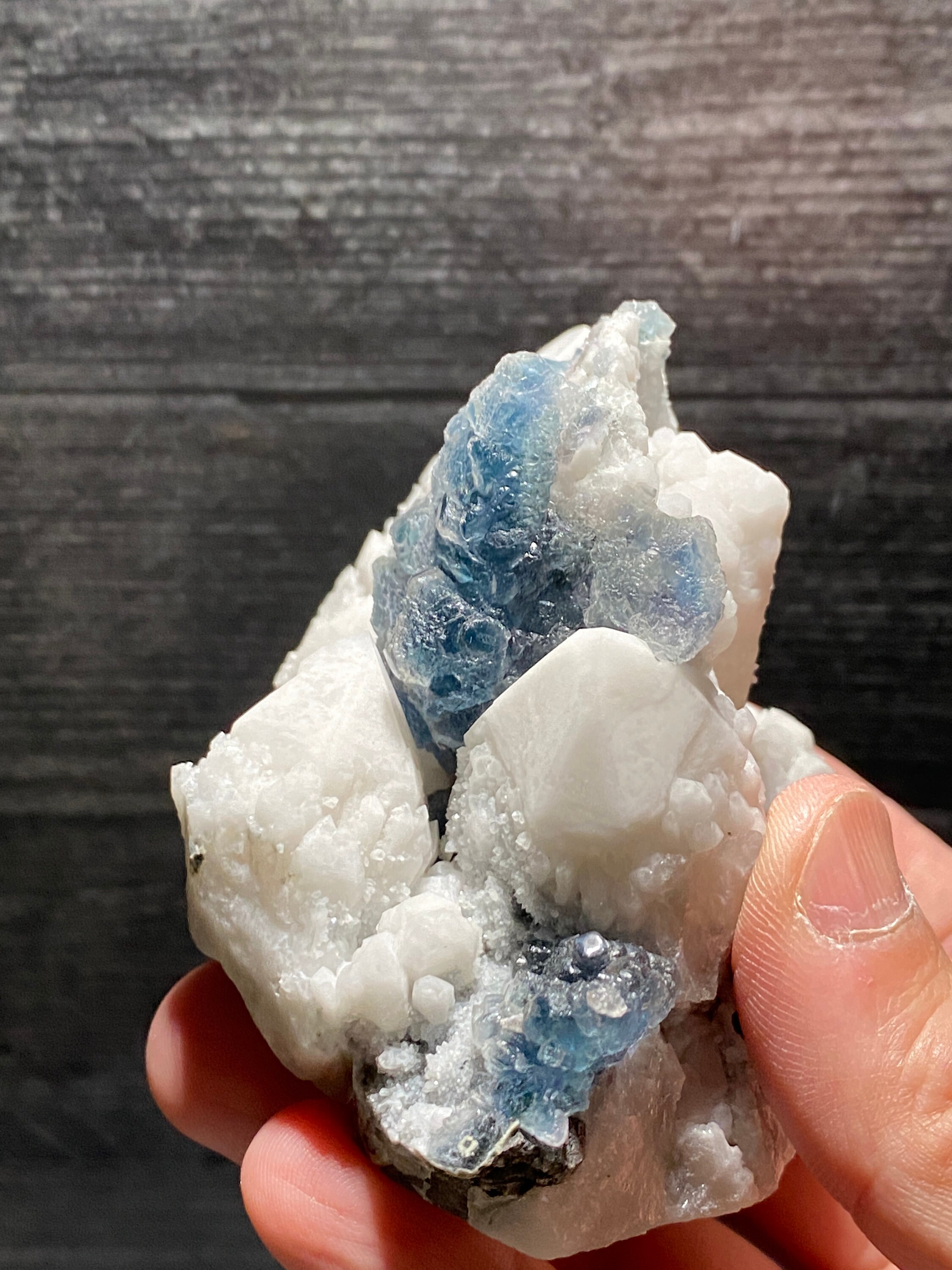 黄岡梁産ホワイトキャンドルクォーツとライトブルーフローライト