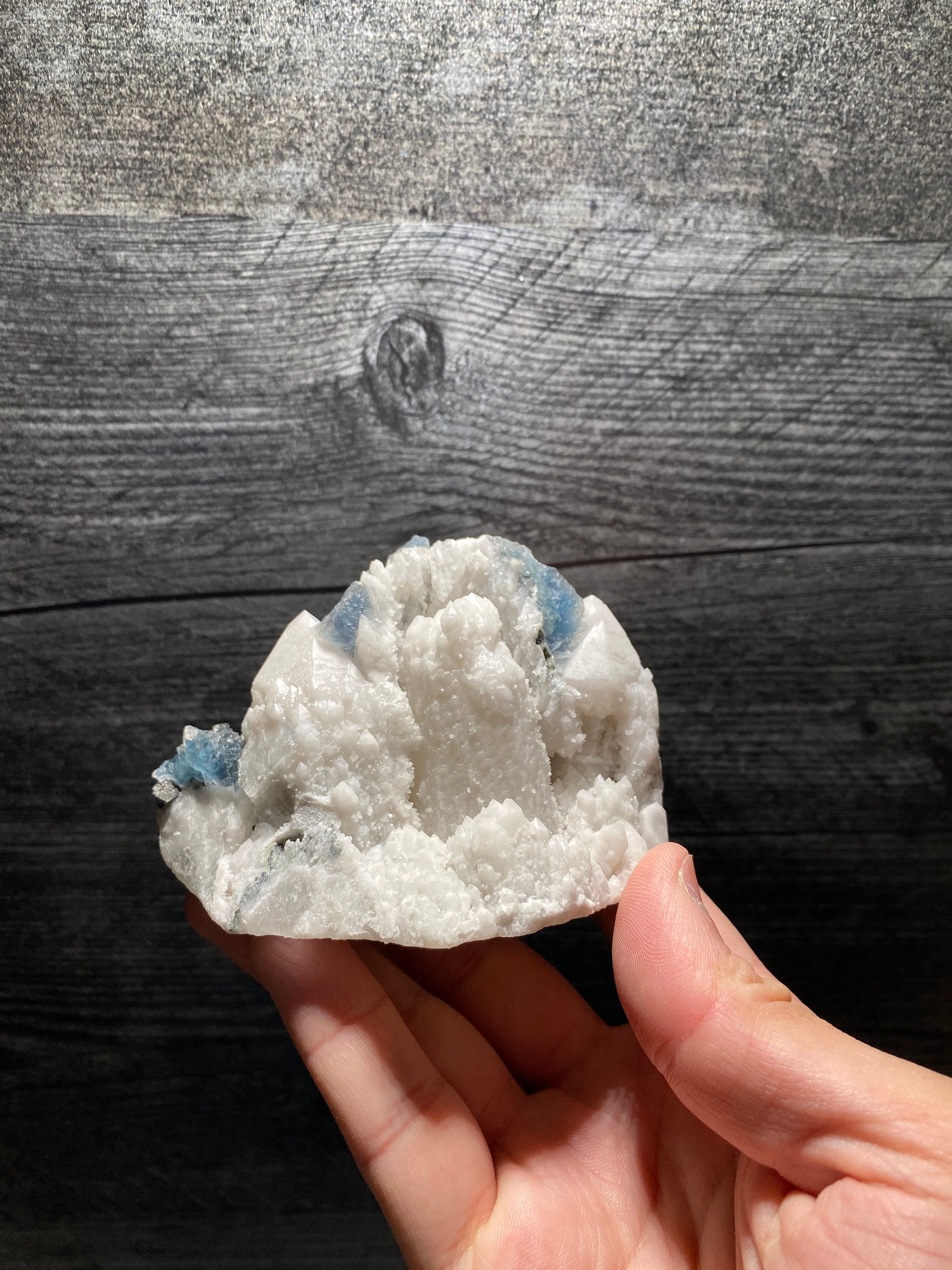 驚くほど希少な内モンゴル産黄岡梁産ホワイトキャンドルクォーツ結晶