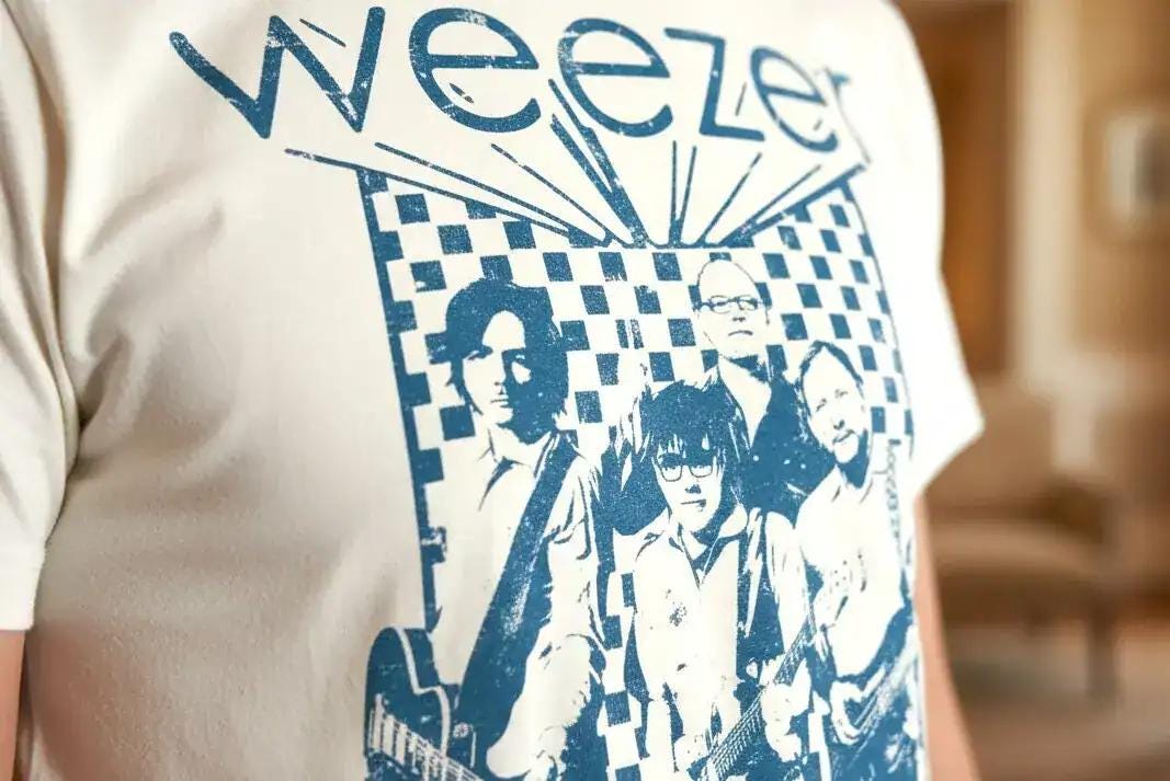 Weezer Band T-shirt: Vintage Alt Rock Alternative Music Concert