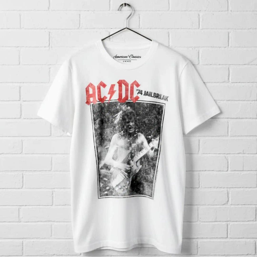 AC/DC '74 Jailbreak Angus Young Concert T-shirt - Vintage Rock