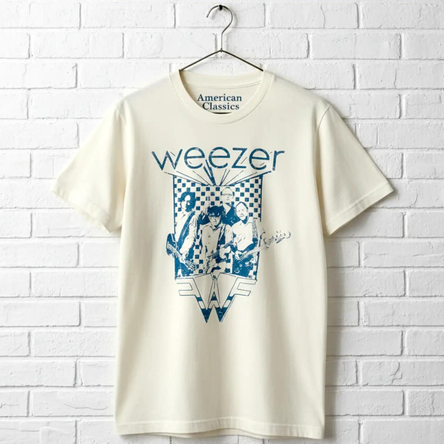 Weezer Band T-shirt: Vintage Alt Rock Alternative Music Concert