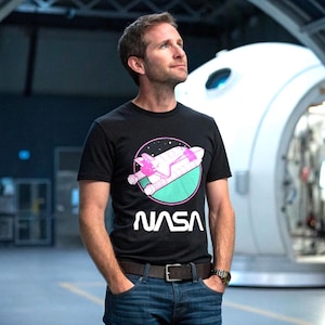 NASA Neon Shuttle Orbiter Men&#039;s T Shirt Rocket Outer Space Universe